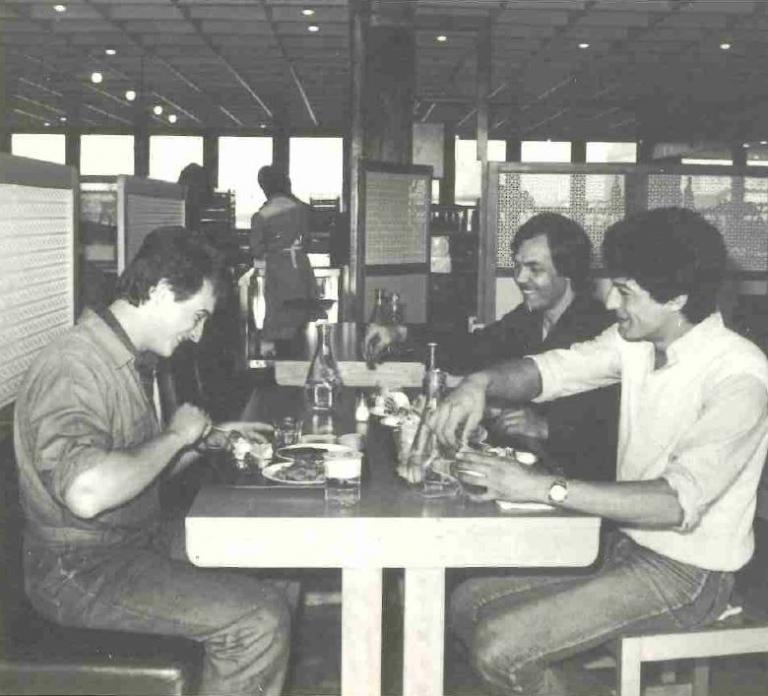 RESTAURANT  (années 1970)